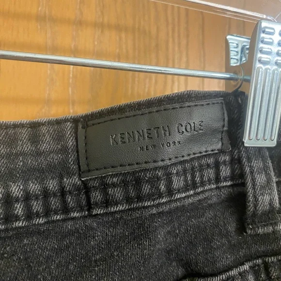 Kenneth Cole Black Skinny Jeans with Slim Fit and Textured Denim 30x30 - Picture 5 of 5